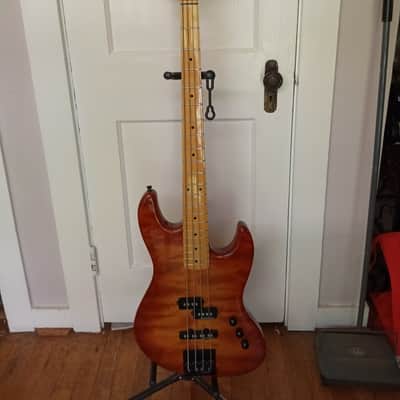 Warmoth Custom P-J Bass - Curly Maple Top - Honey Burst Gloss - Seymour Duncan - Mint image 2