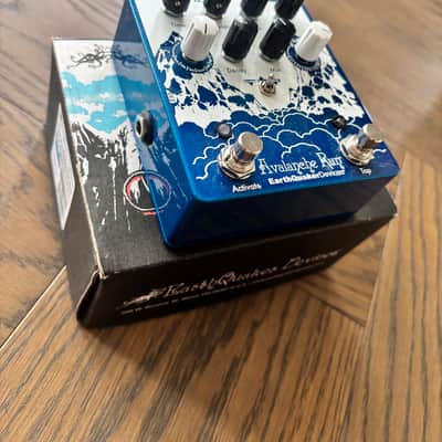 EarthQuaker Devices Avalanche Run Stereo Reverb & Delay V2 w/ Box & Power Supply image 3