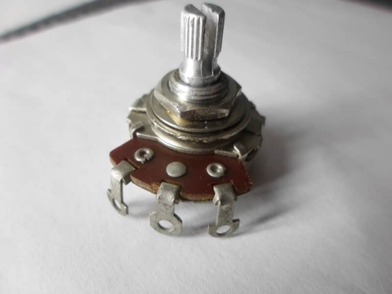 Vintage Fender Stratocaster 1966 pot 250K Strat image 1