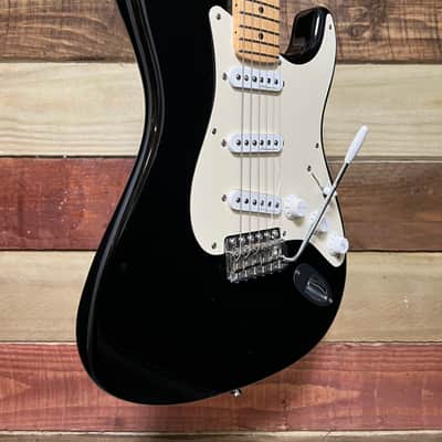 Fender Custom Shop Eric Clapton 'Blackie' Stratocaster 2004 image 2