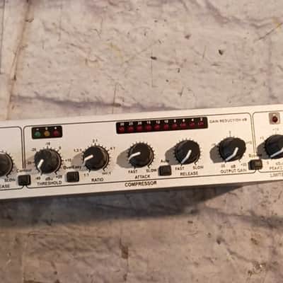 DBX 166xs Compressor image 5