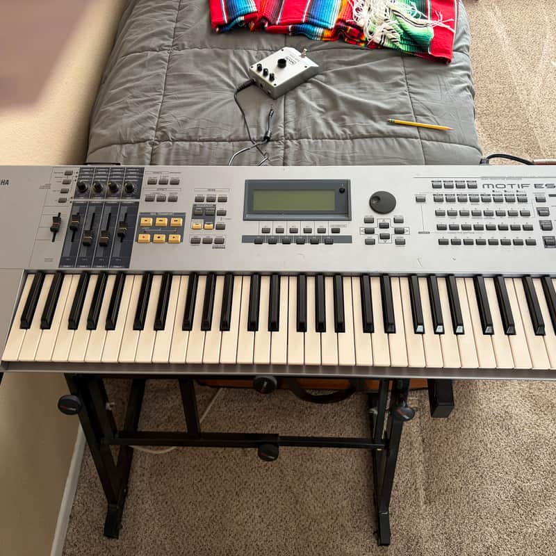 Yamaha Motif ES 6 Production Synthesizer 2000s - Gray image 1