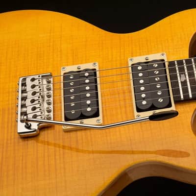 PRS SE Santana (2025) - Santana Yellow image 2