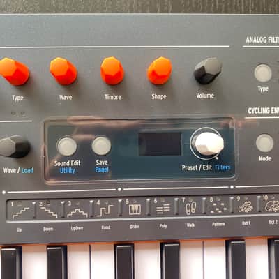 Arturia MiniFreak 37-Key 6-Voice Polyphonic Hybrid Synthesizer 2022 - Present - Black image 3