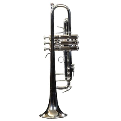 Bach Stradivarius 180S37 Professional Bb Trumpet (Silver Plated) Bild 2