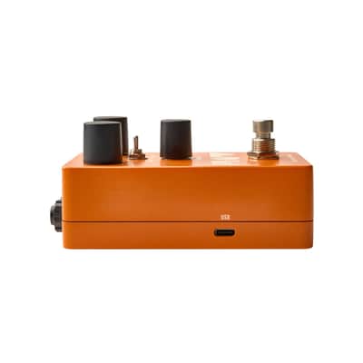Universal Audio Flow Vintage Tremolo Effects Pedal image 4