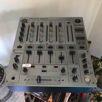 Pioneer DJM-600 DJ Mixer image 1