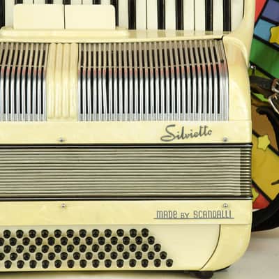 Used Scandalli Silvietto Student Accordion with Case image 2