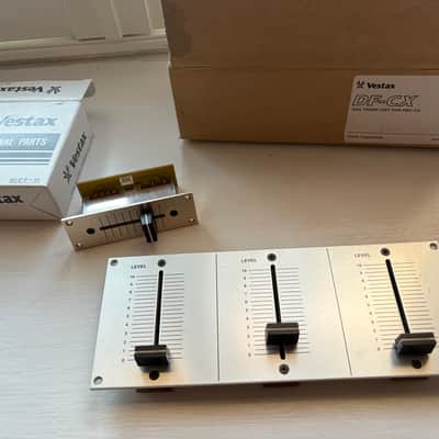 Vestax PMC-CX Carl Cox Rotary DJ Mixer image 11