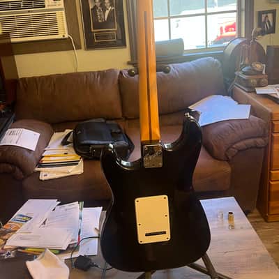 Fender Strat with Maple Fretboard 1987 - 1998 - Black image 11