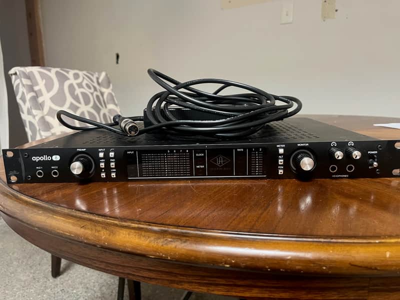Universal Audio Apollo 8 DUO Thunderbolt 2 Audio Interface 2010s - Black image 1