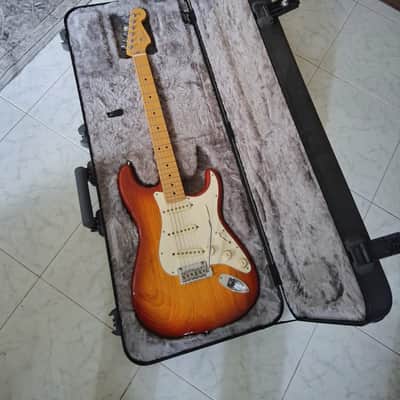 Fender American Professional Stratocaster with Maple Fretboard 2017 - 2019 - Sienna Sunburst image 15