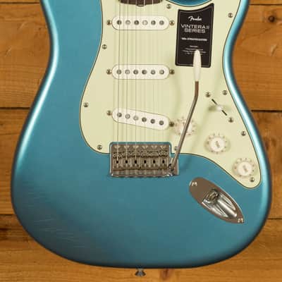 Fender Limited Edition Vintera II Road Worn '60s Stratocaster - Rosewood - Lake Placid Blue image 3