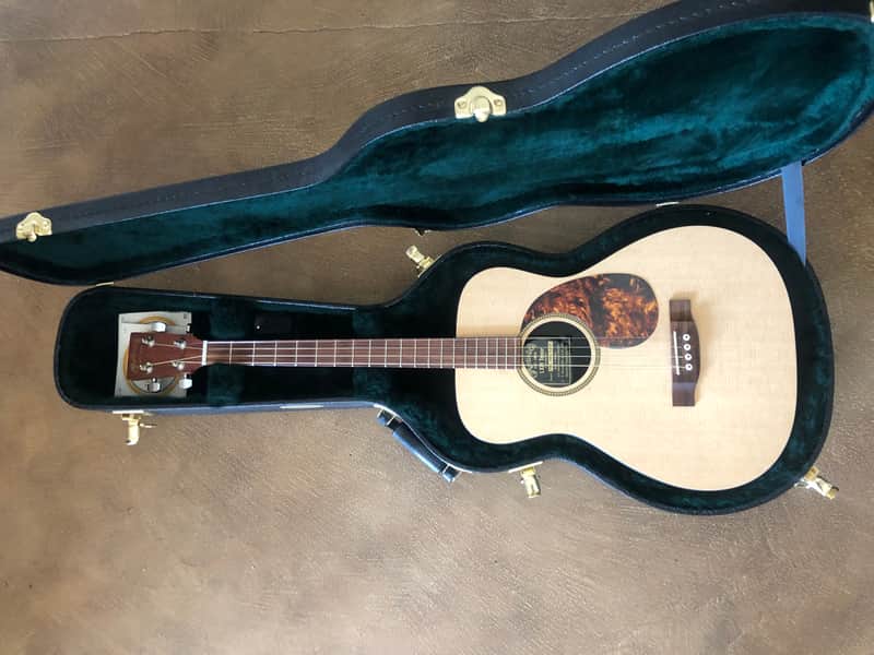 Martin LXM Little Martin Tenor  2008 - 2010 image 1