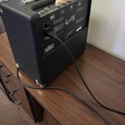 Fender Rumble 15 V3 15-Watt 1x8" Bass Combo 2015 - Present - Black image 3