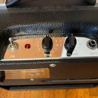 Fender Pro Junior 15-Watt 1x10" Guitar Combo 2002 - 2010 - Black image 4