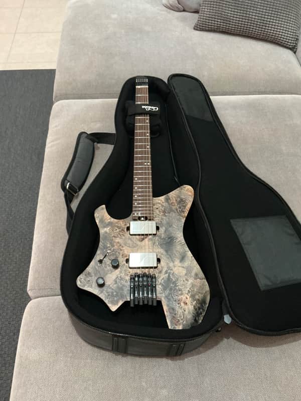 Lefty Eart Headless with Fishman Fluence Modern Bild 1