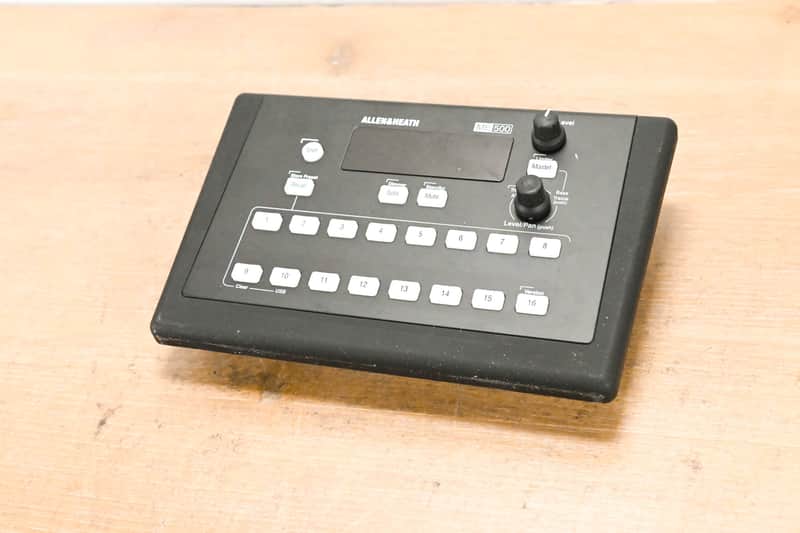 Immagine Allen & Heath ME-500 16-Channel Personal Mixer CG011R3 - 1