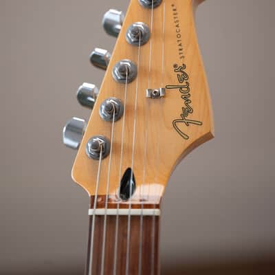 2019 Fender Player Series Stratocaster - in 3 Tone Sunburst image 13