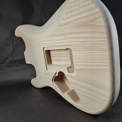 Unfinished Ash Hxx guitar body - for Fender Strat Stratocaster neck Floyd Rose J2475 image 4