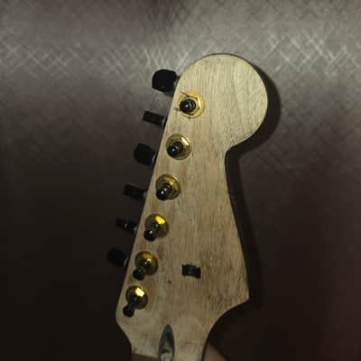 Squier Strat 1980s - Sunburst image 13