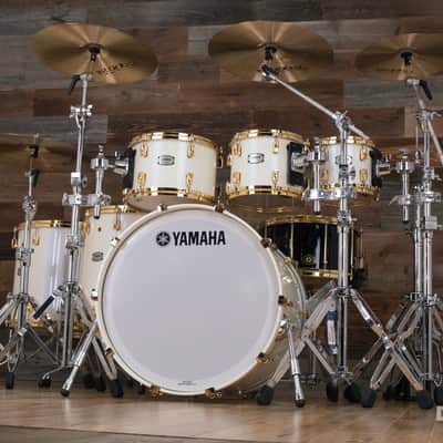YAMAHA PHOENIX PHX 6 PIECE DRUM KIT, POLAR WHITE WITH GOLD FITTINGS image 4
