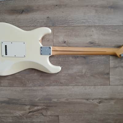 Fender American Stratocaster with Rosewood Fretboard - 60th Anniversary Model image 14