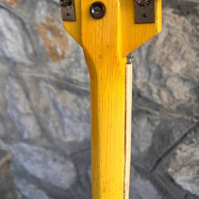Spectacular 1950s Italian Wandre Framez Piper – Rare Yellow Crackle with Wood Neck image 10