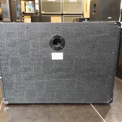 Marshall MX212 - Guitar Cabinet 2x12 image 2