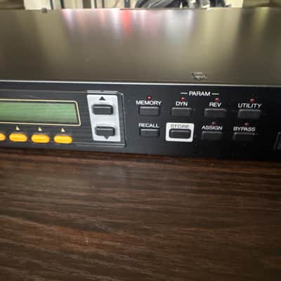 Yamaha EMP700 Symphonic Multi Effect Rack Unit w/ Manual image 3