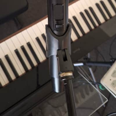 Phenyx Pro PTAU-2-2H Dual Channel UHF Wireless Microphone System - 2 Handhelds image 4