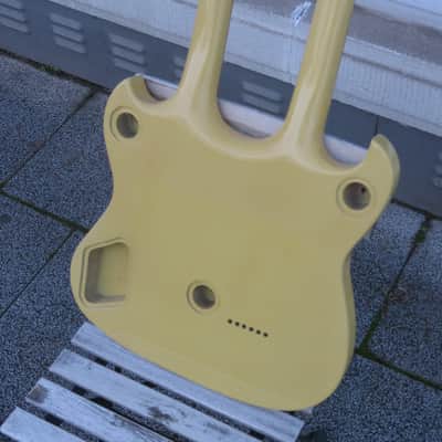 Hoyer Double Neck Blank 1980s - 'Vanillecreme' yellow image 6
