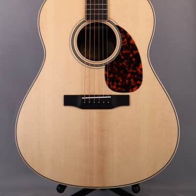 Larrivee L-03R: Solid Sitka Spruce Top, Solid Indian Rosewood back and sides. 2026 image 2