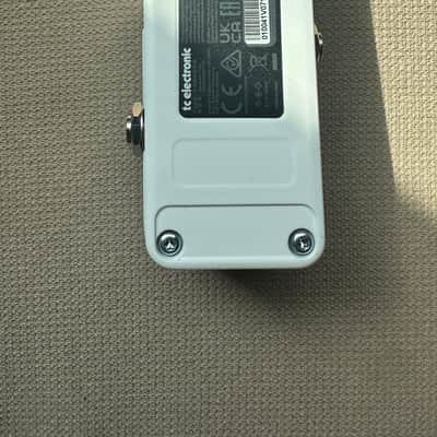 TC Electronic Polytune 3 Mini Polyphonic Tuning Pedal 2019 - Present - White image 5