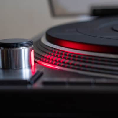 Technics SL-1200MK4 Black Direct Drive Turntable in Excellent condition image 13