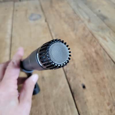 Shure SM57-LC Mic in box image 2