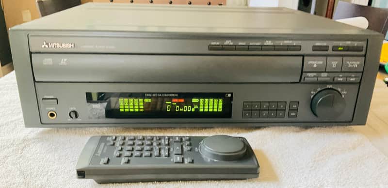 MITSUBISHI  M-V6021   1992 - Gray