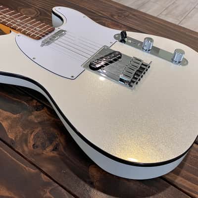 Fender American Ultra Telecaster 2023 - Arctic Pearl image 7