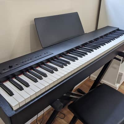 Roland F-20 88-Key Digital Piano 2010s - Black image 1