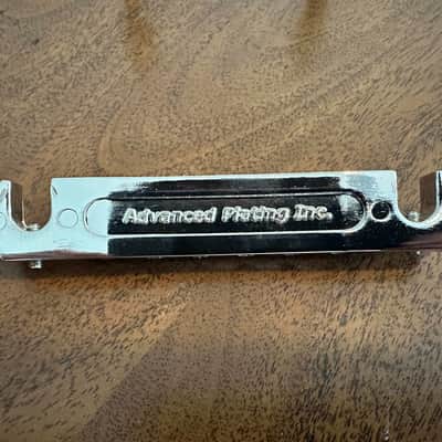 Gibson Wraparound tailpiece and mounting studs, Nickel image 3