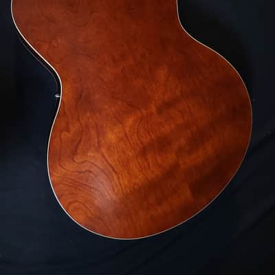 Godin 5th Avenue Kingpin 2010s - Cognac Burst image 6