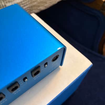 Strymon Zuma 9-Output High Current DC Power Supply 2016 - Present - Blue image 9