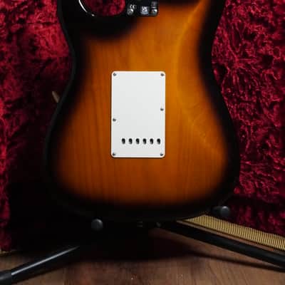 Fender Eric Johnson Signature '54 "Virginia" Stratocaster 2023 - 2-Color Sunburst image 6
