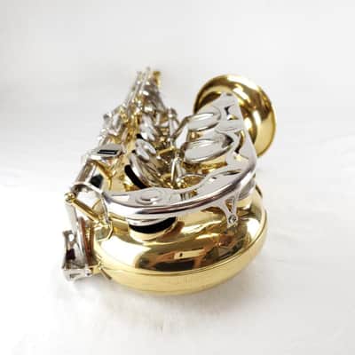 Yamaha YAS-23 Alto Saxophone image 9