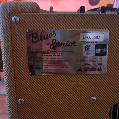 Fender Blues Junior Lacquered Tweed 15-Watt 1x12" Guitar Combo 2016 Jensen Speaker image 2