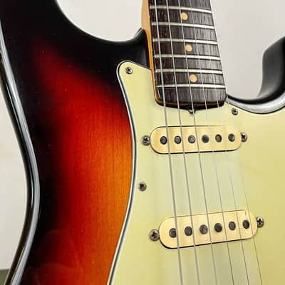 Fender Stratocaster Sunburst Refinnish 1963 image 7