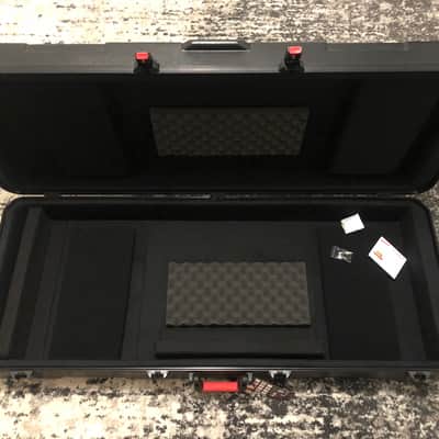 Gator GTSA-KEY76D TSA ATA Deep 76-Note Keyboard Case W/ Wheels - Black image 2