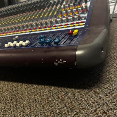 Midas Venice F32 32-Channel Console / FireWire Interface 2011 - 2016 - Blue image 4