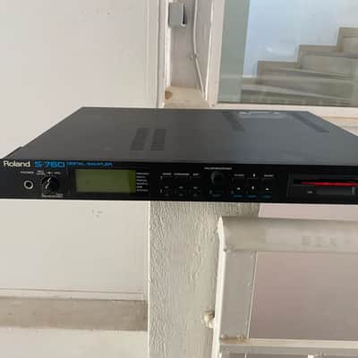 Roland S-760 Digital Sampler 1994 - 1998 - Black