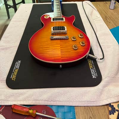 Gibson Les Paul Classic Premium Plus 1993 - 2001 - Heritage Cherry Sunburst image 4